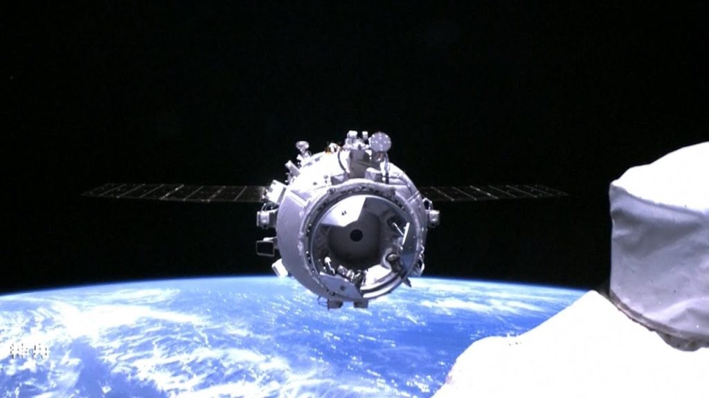 Pierwszy załogowy lot na nową chińską stację kosmiczną