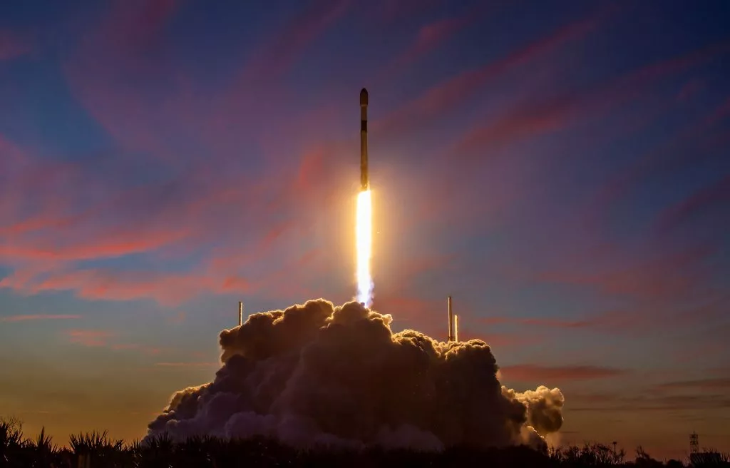 Falcon 9 z nietypowym pierwszym stopniem wyniósł satelitę CSG-2