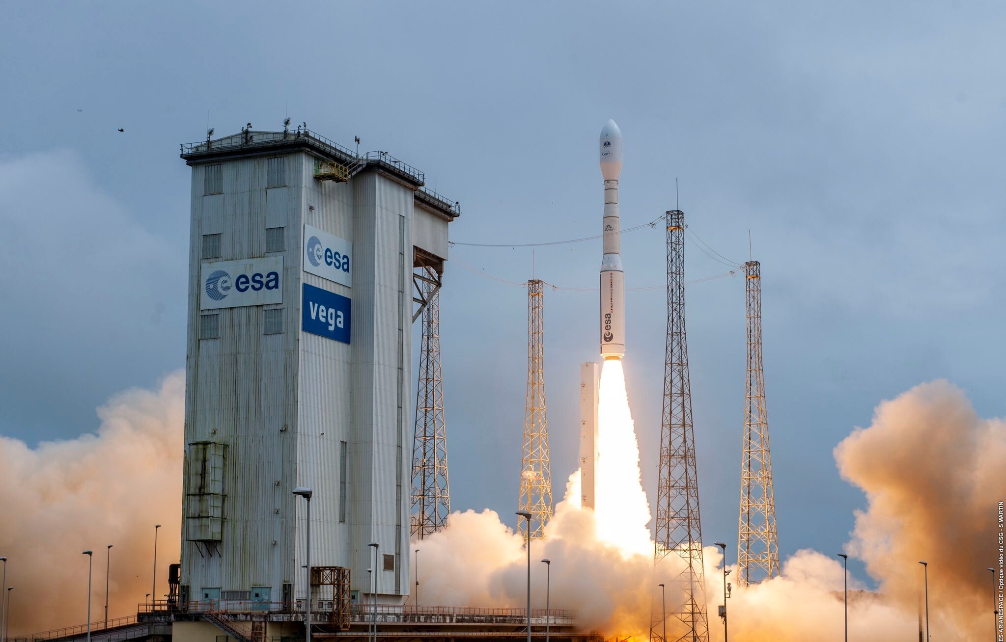 Startująca Vega C (ESA-CNES-Arianespace)