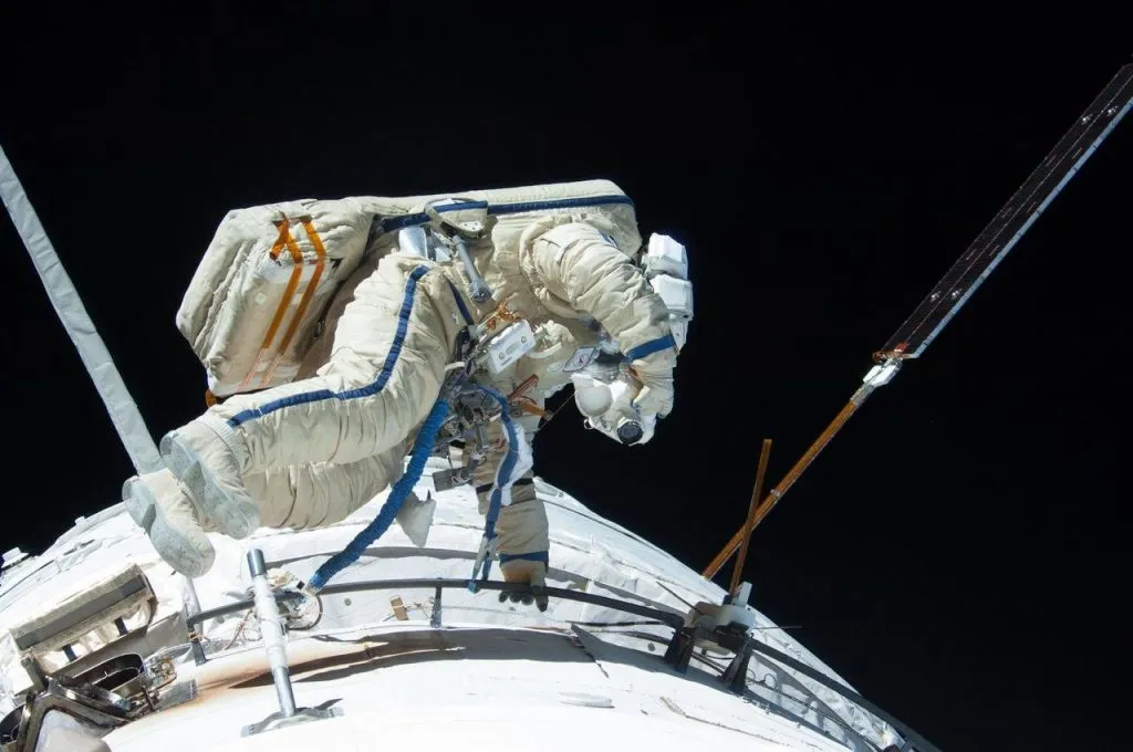 Problemy podczas spaceru kosmicznego rosyjskich kosmonautów