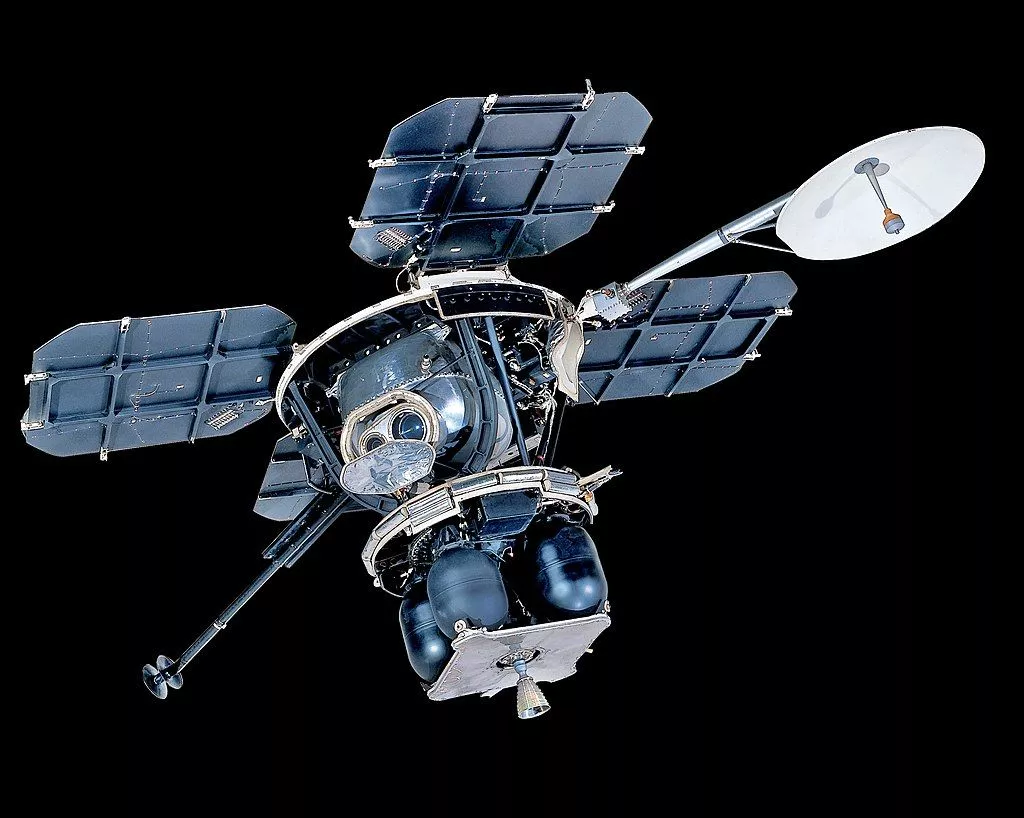 Zakończenie działania sondy Lunar Orbiter 1